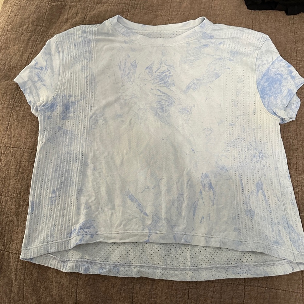 lululemon athletica Light Blue Tie-Dye Short Sleeve Tee